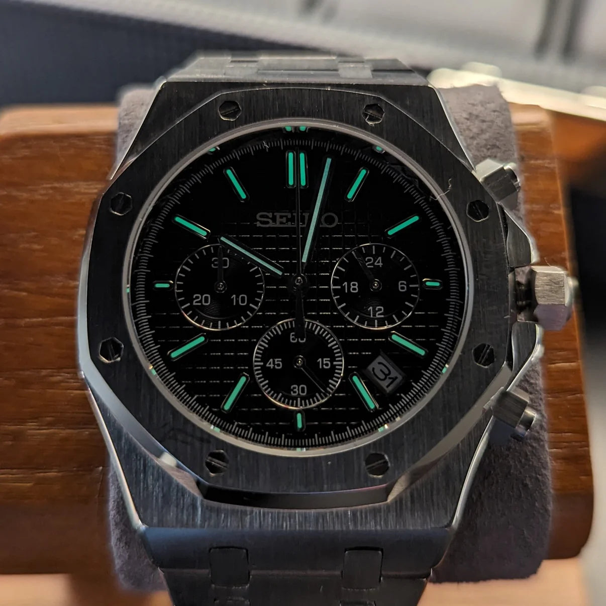 Royal Seikoak Black Chrono